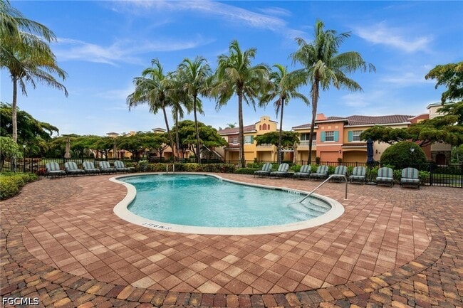 Building Photo - 8641 Piazza Del Lago Cir Unit 201