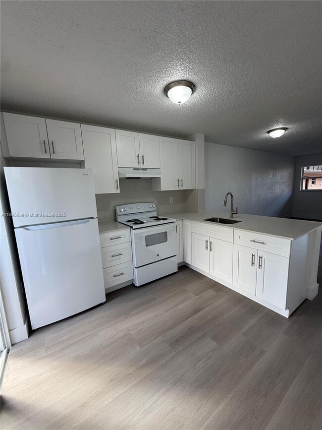 Photo - 5425 W 24th Ave Unidad 16