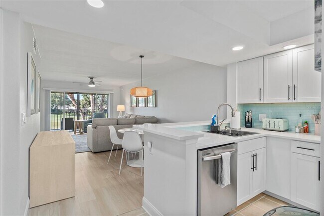 Photo - 433 Cerromar Ln Unit 441