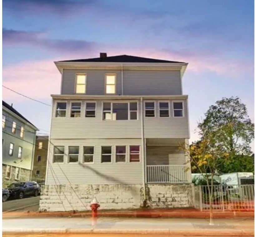 Photo - 917 County St Unit 2