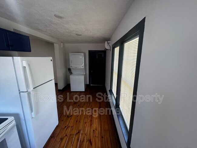 1504 Luzon St Unit A