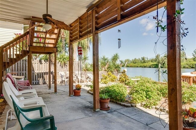 Photo - 18521 Gulf Blvd