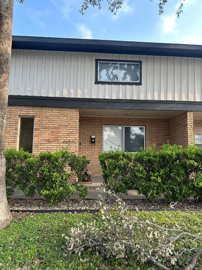 Photo - 1600 W Nolana Ave Unit 11