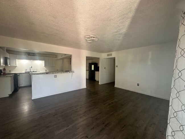 Building Photo - 8117 Princess Jeanne Ave NE