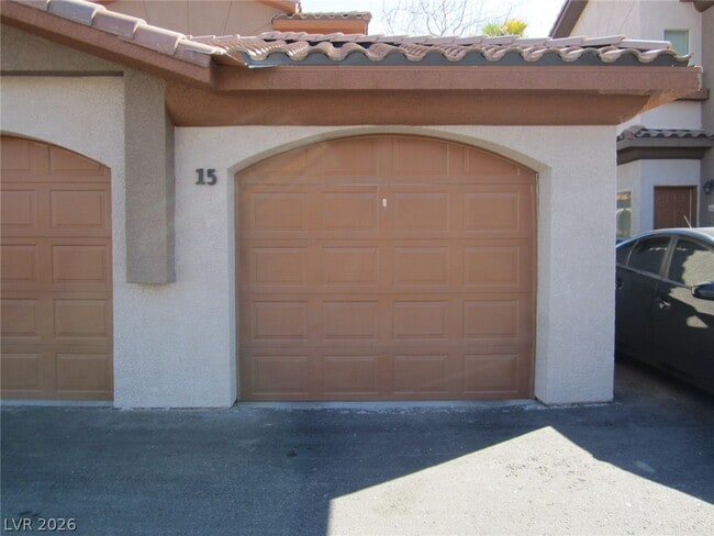 Building Photo - 7701 W Robindale Rd Unit 262