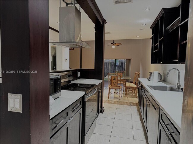 Photo - 3911 Farragut St