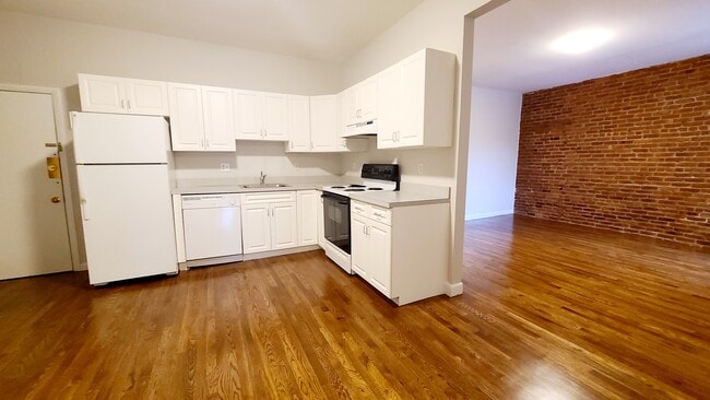 Photo - 25 Stearns Rd Unit 5