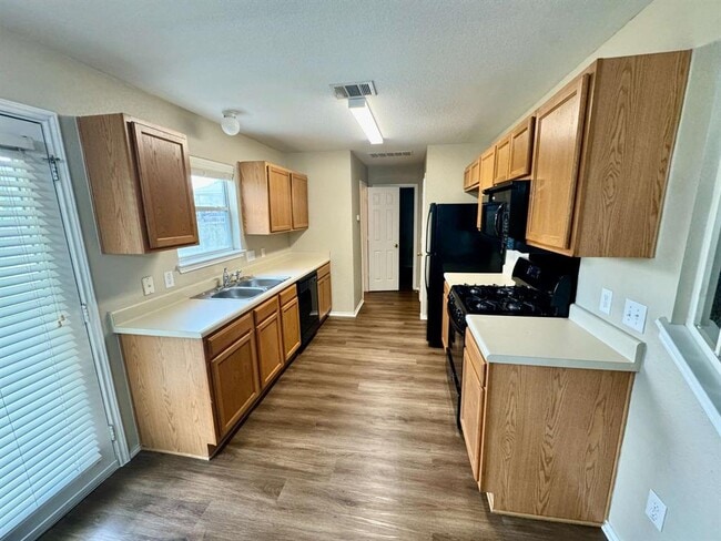Photo - 398 Paddington Dr