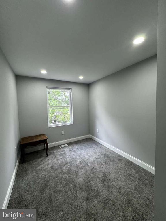 Photo - 621 Denison St