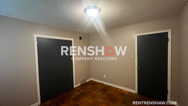 Photo - 3773 Voltaire Ave