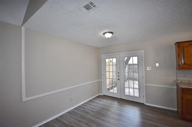 Photo - 438 Finch Dr