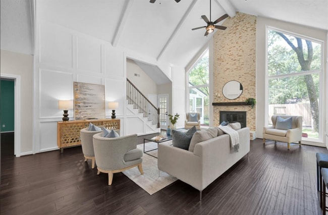 Photo - 2811 Crossvine Cir