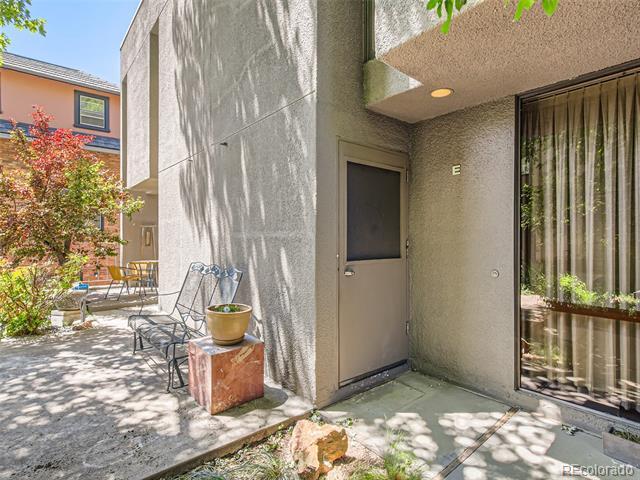 Photo - 1070 Race St