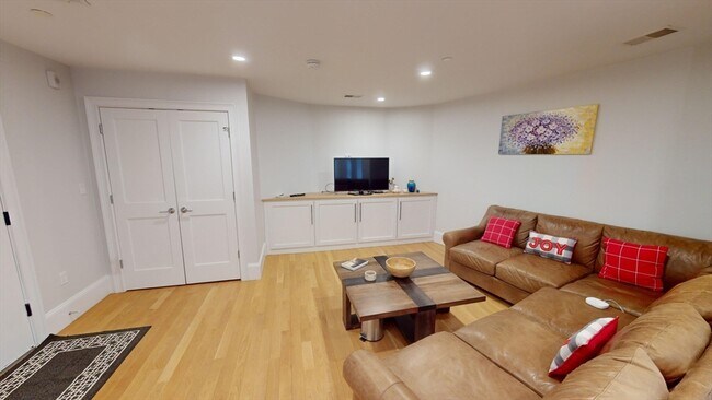 Photo - 63 Addington Rd Unit 1