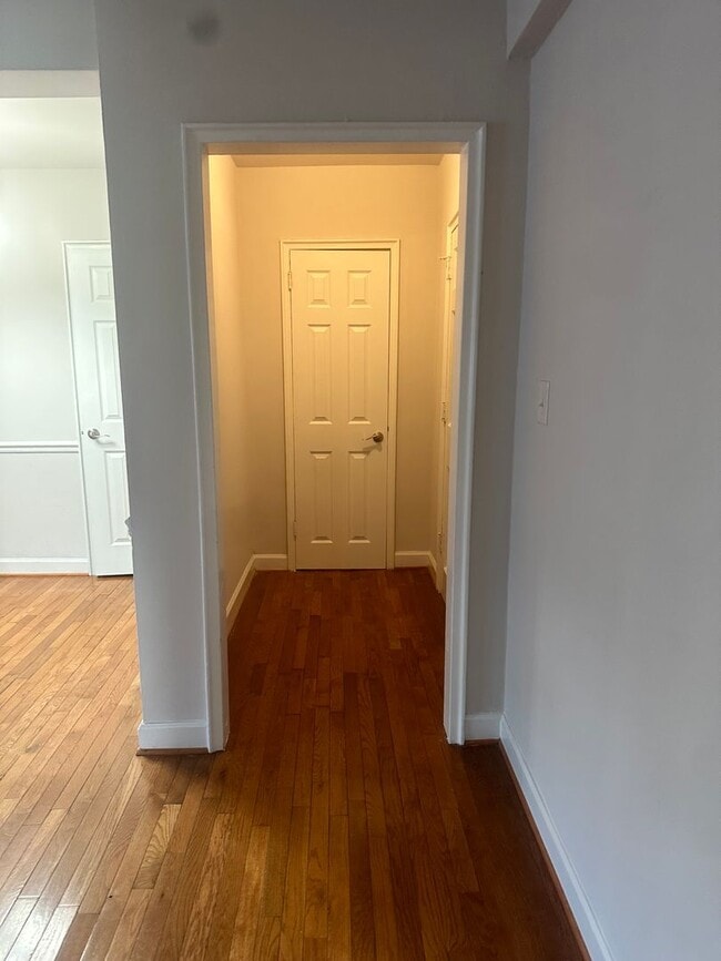 Photo - 205 E Glebe Rd Unit 205 D E. Glebe Road
