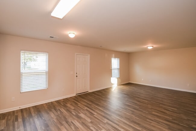 Photo - 222 Saddle Brooke Trce