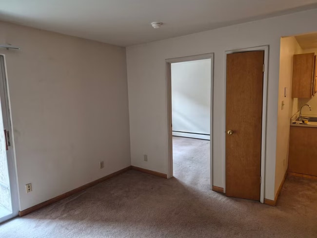 Photo - 3430 Telford St