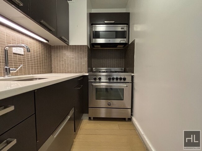 Photo - East 39th Street Unit 21A