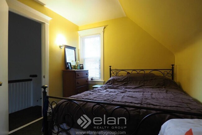 Photo - 3915 N Wolcott Ave Unit CH