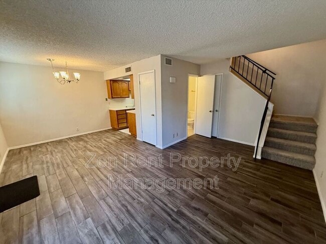 Photo - 286 W Palomino Dr