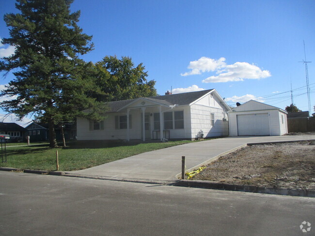 Building Photo - 609 Hiawatha Dr Rental