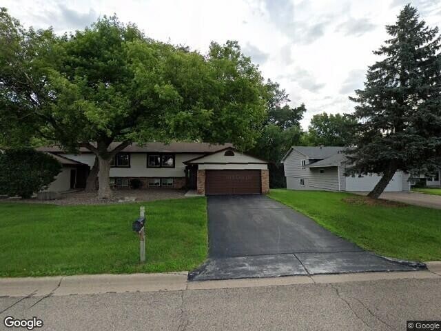 Building Photo - Available November 1st - updated 3 bed, 2.... Rental