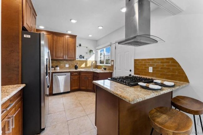 Building Photo - 8420-8424 Dallas St Unit 8420