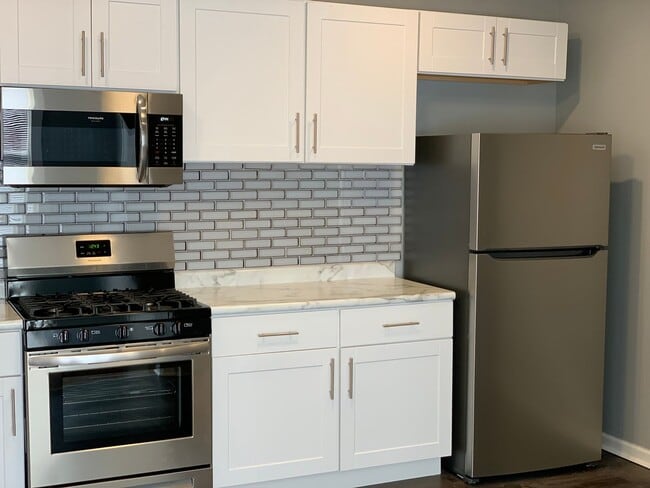 Photo - 6149-6151 S Evans Avenue Unit 6149-2
