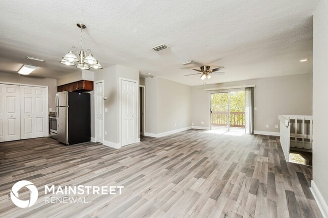 Photo - 8181 Albatross Rd