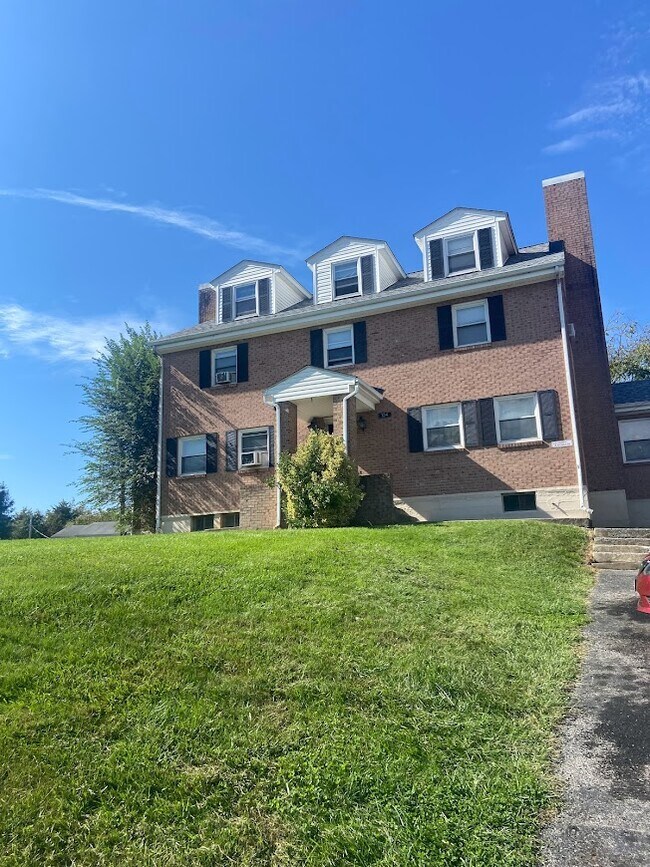 Birchwood Apartments For Rent in Cloverdale, VA