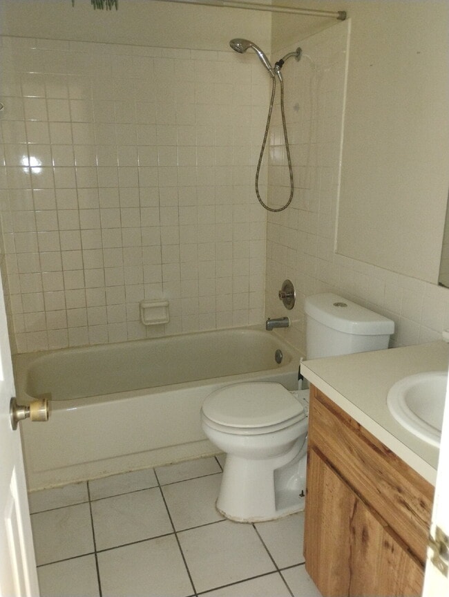 Photo - Cute 2 Bedroom, 1 Bathroom Home For Rent.