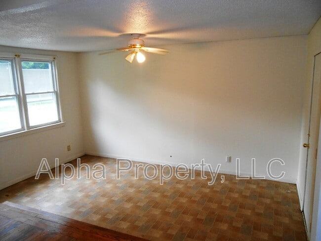 Photo - 31 Foxhall Rd