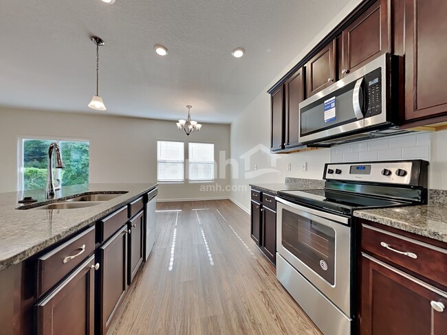 Photo - 120 E Jayce Way