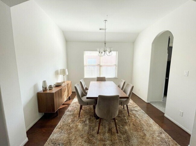 Building Photo - 129 Autumn Forest Ln