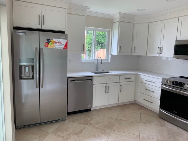 Photo - 580 NW 13th Dr