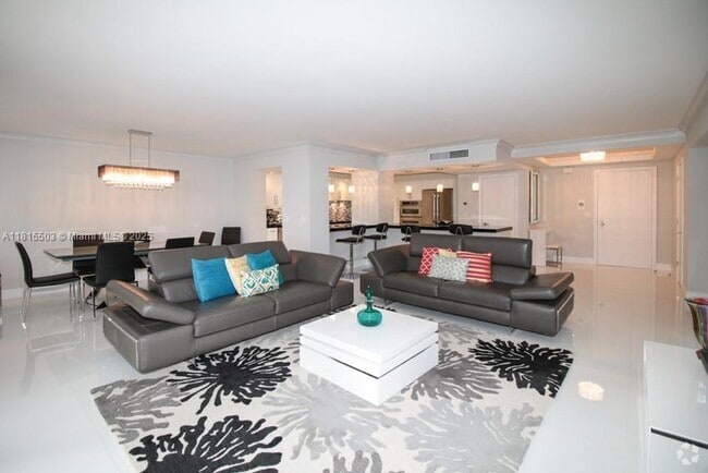 Building Photo - 9801 Collins Ave Unit 9W Rental
