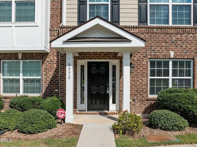 Photo - 6052 Kentworth Dr