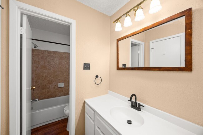 Photo - 1014 Three Forks Dr