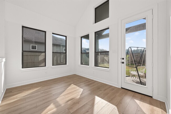 Photo - 16915 Chapel Knox Dr