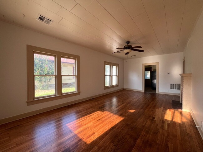 Photo - 2 Bedroom 1 Bath for Lease!!