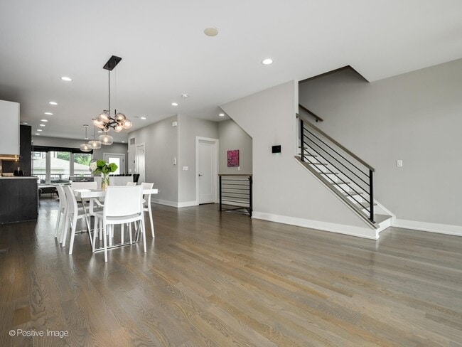 Photo - 2544 W Warren Blvd