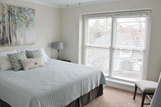 Photo - 7245 Meeting St