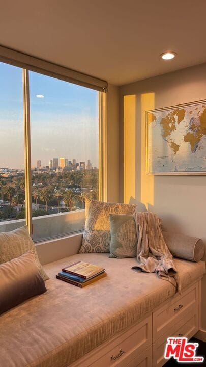 Building Photo - 818 N Doheny Dr Unit 908 Rental