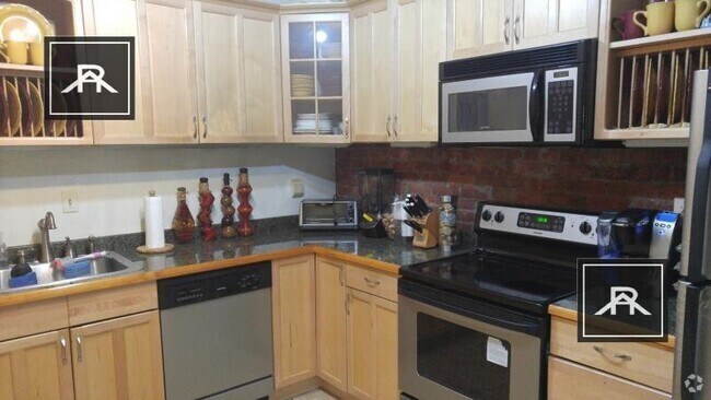 Building Photo - 1 bedroom in Brighton MA 02134 Unit 7 Rental