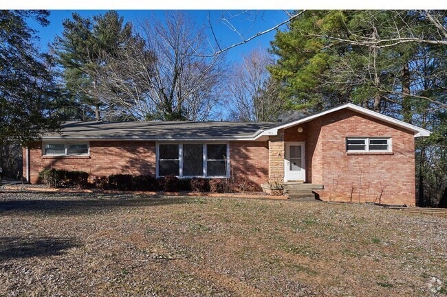 Building Photo - Coming Soon : 3+BR, 2BA house with extra f...