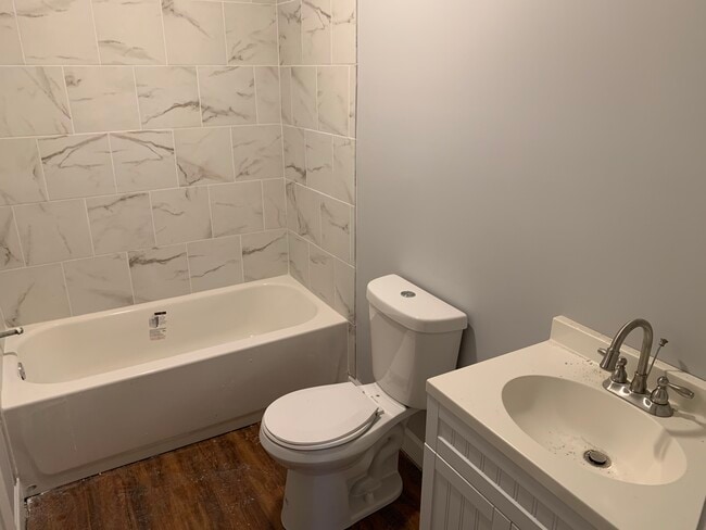 Photo - 5617 Oak St Unidad C