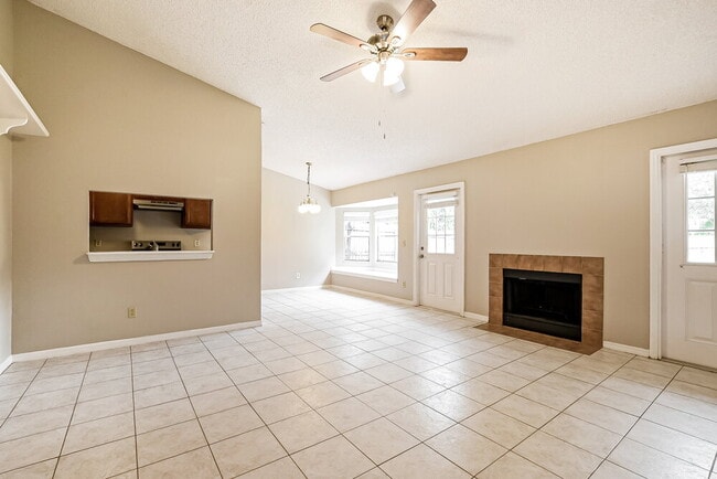 9324 Pavillion Dr