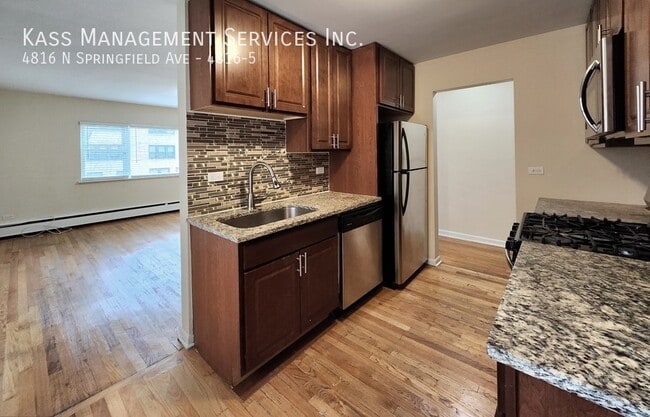 Photo - 4816 N Springfield Ave Unidad 4816-5