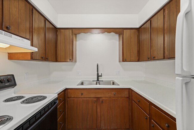 6210 Mineral Point Rd, Madison, WI 53705