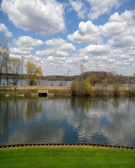 Photo - Sue Kay Apartments